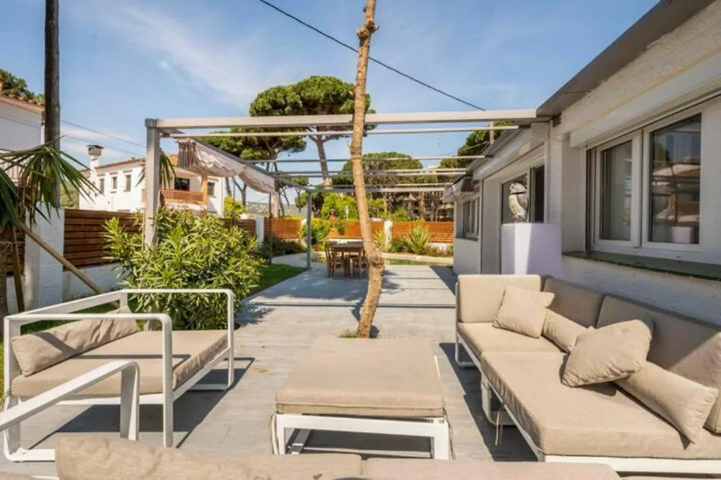 Villa Noray Costa Brava Piscina, Aire Y Wifi 500M De La Playa Calonge  0*, Calonge (Catalonia)